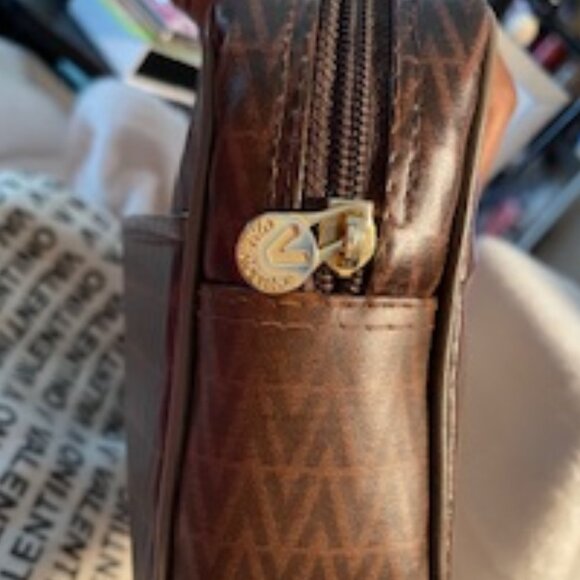 MARIO VALENTINO, AUTHENTIC EUC V LOGO PVC LEATHER CLUTCH HANDBAG - Picture 4 of 10